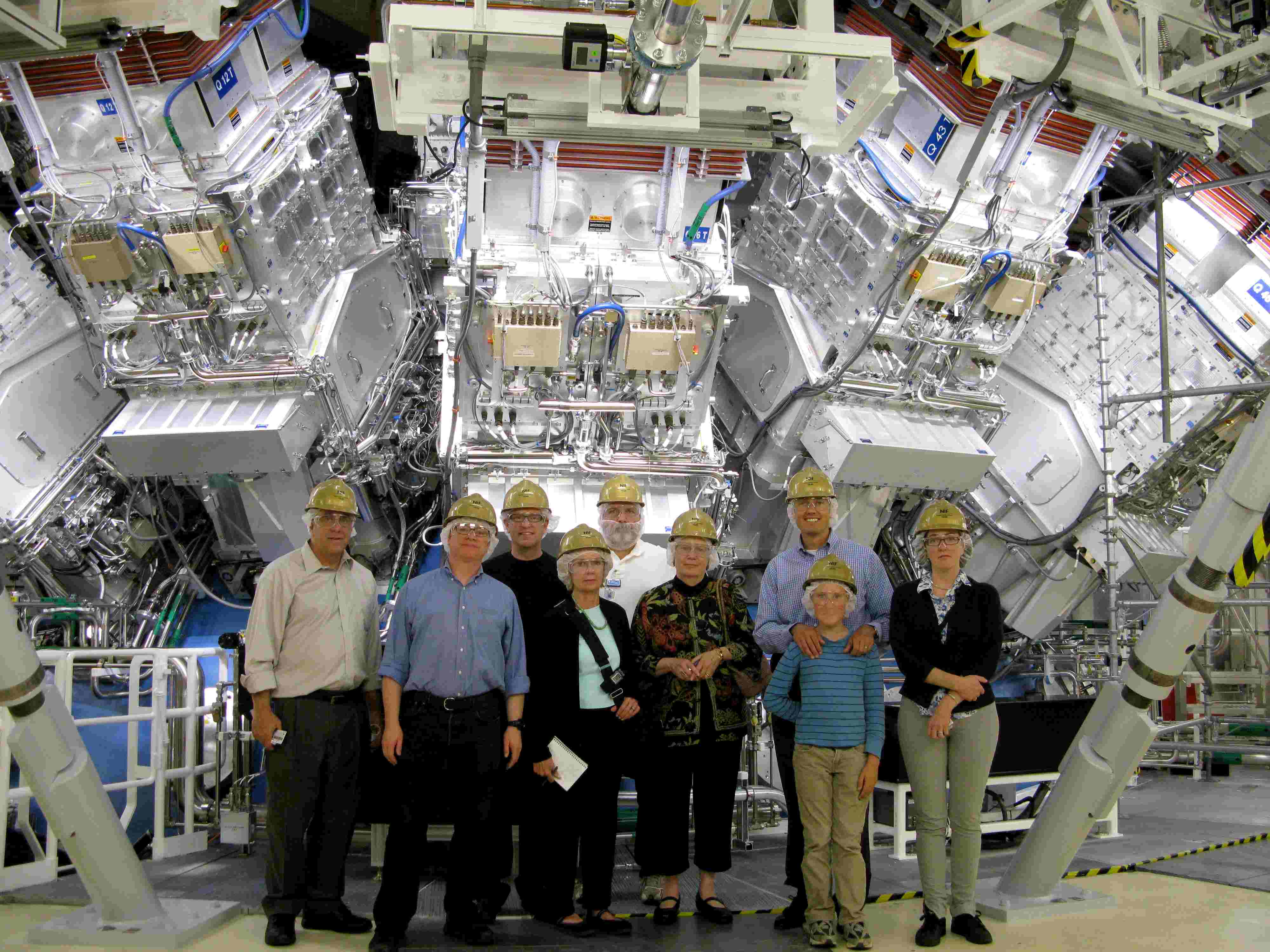 Images Wikimedia Commons/28 Steve Jurvetson Nuclear_Fusion_Reactor_(4844626925).jpg